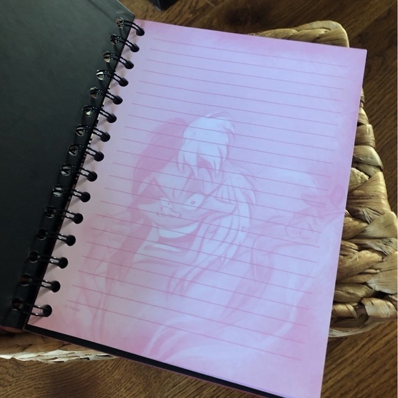 Disney sketched Cruella de Vil spiral mini notebook - Picture 3 of 3